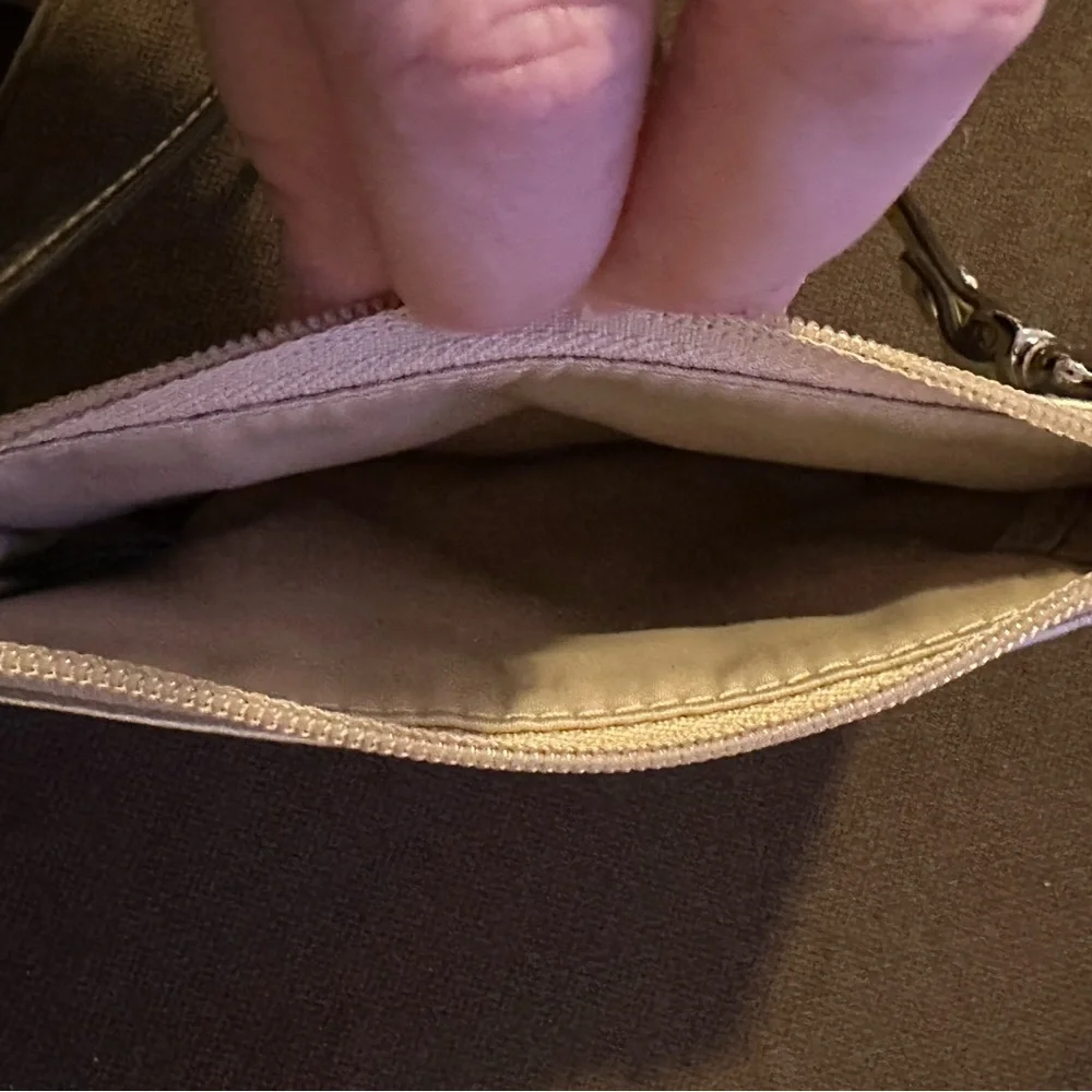 Coach wristlet NWT gold‎